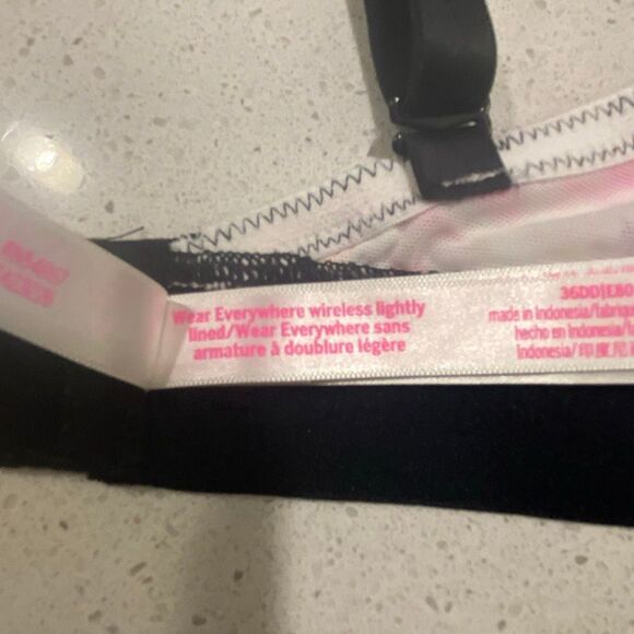 Victoria’s Secret bra wear everywhere wireless lightly lined bra size 36DD - Picture 6 of 7